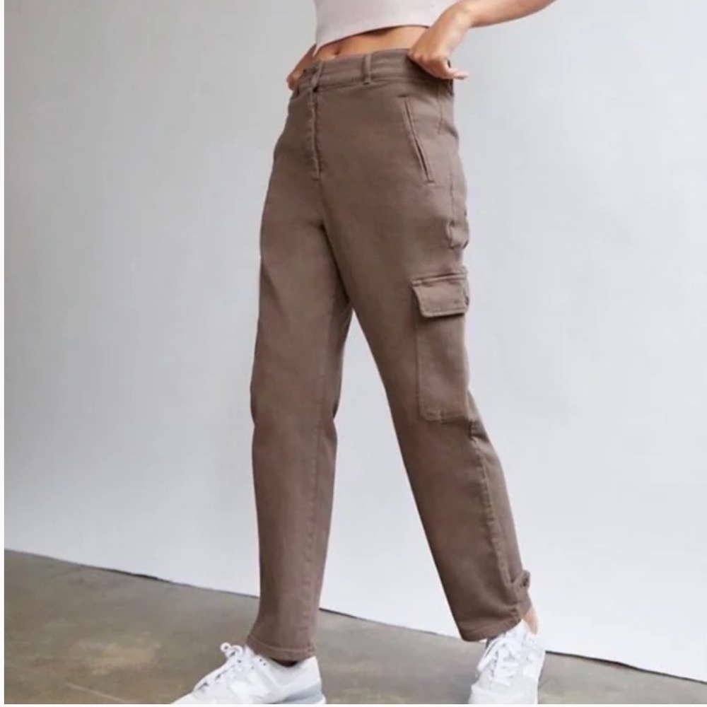 ARITZIA WILFRED FREE MODERN CARGO PANTS BROWN - 2